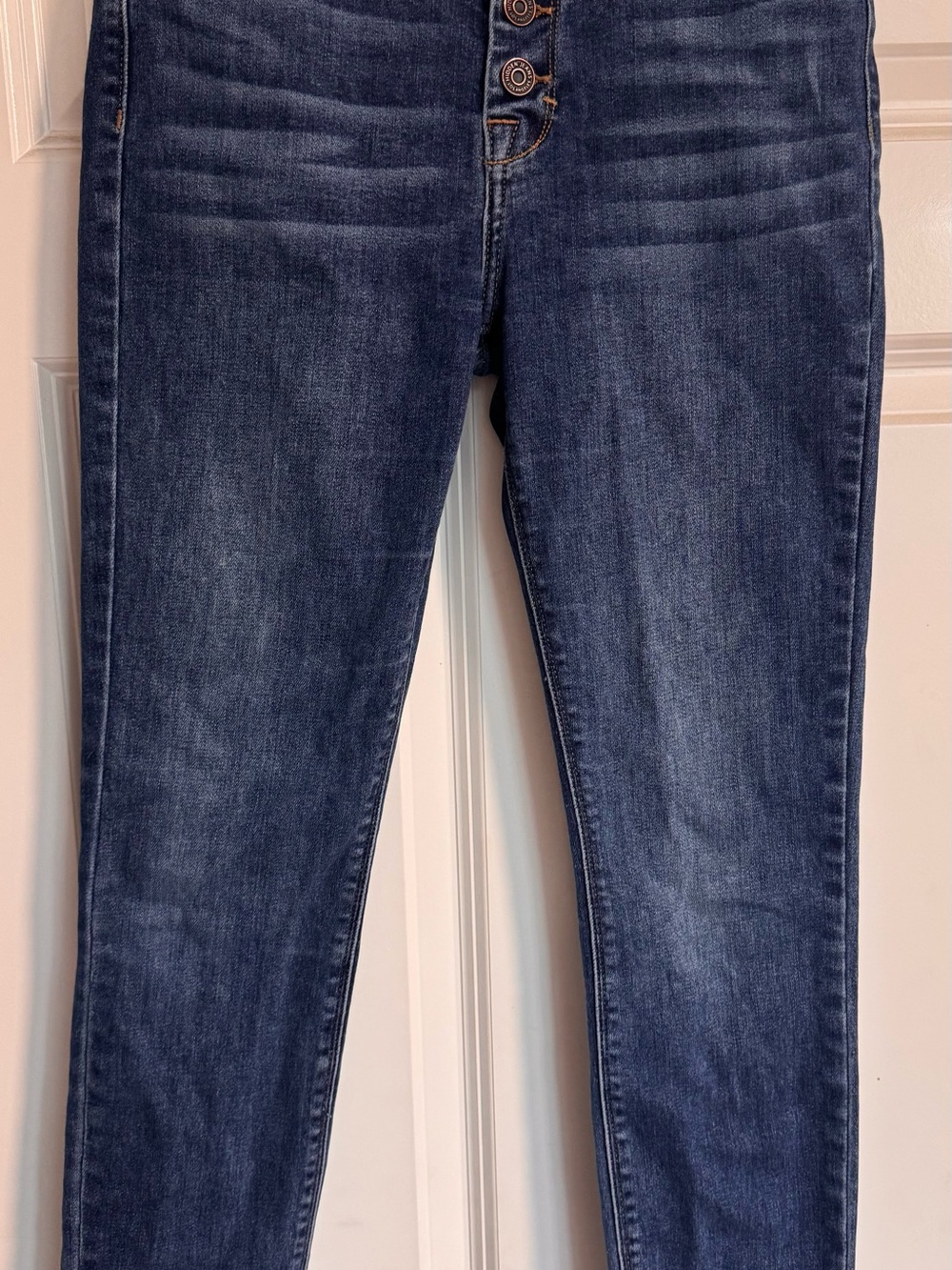 Hidden Straight Jeans Size 27